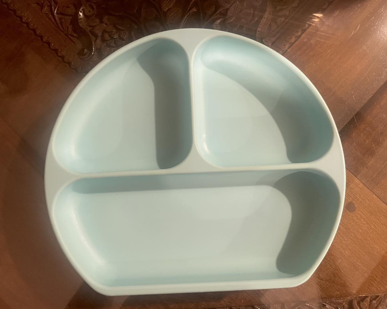 Preowned Like New Bumkins Silicone Grip Dish